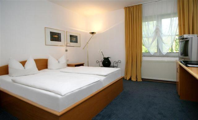 Hotel Lindenstrasse Neuenhagen bei Berlin Esterno foto